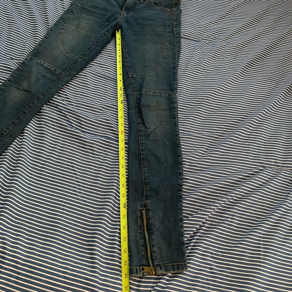 Free People BOHO Skinny Jeans with zipper detail - Picture 10 of 13